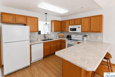 128 Gull Path Mankato MN 56001