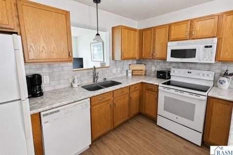 128 Gull Path Mankato MN 56001