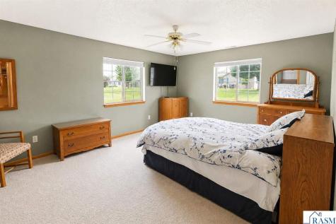 128 Gull Path Mankato MN 56001