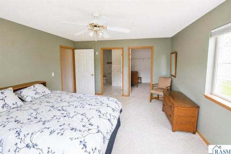 128 Gull Path Mankato MN 56001