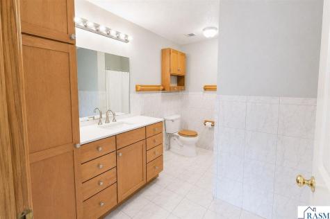 128 Gull Path Mankato MN 56001
