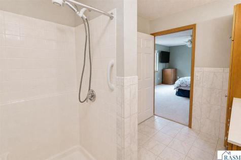 128 Gull Path Mankato MN 56001