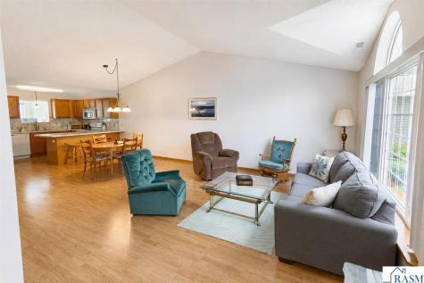 128 Gull Path Mankato MN 56001