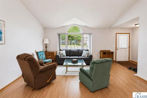 128 Gull Path Mankato MN 56001