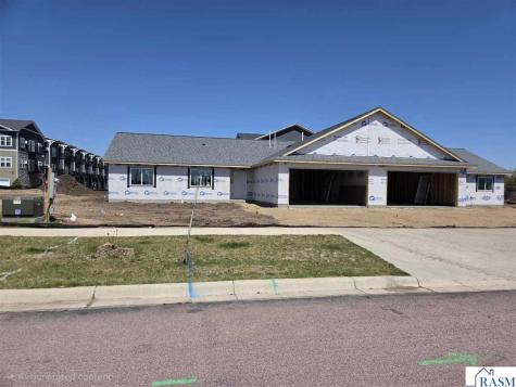 2027 Clark Street St. Peter MN 56082-1229