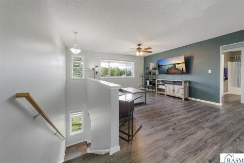 136 Tanager Path Mankato MN 56001