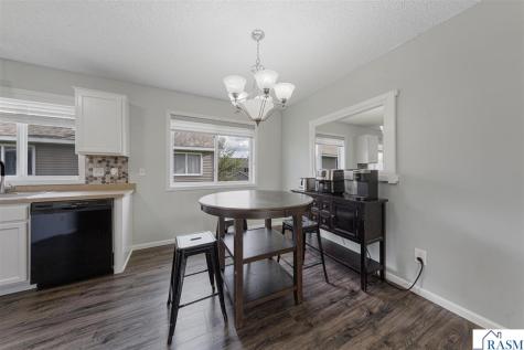 136 Tanager Path Mankato MN 56001