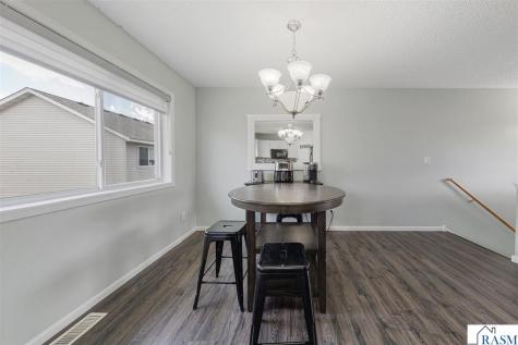 136 Tanager Path Mankato MN 56001