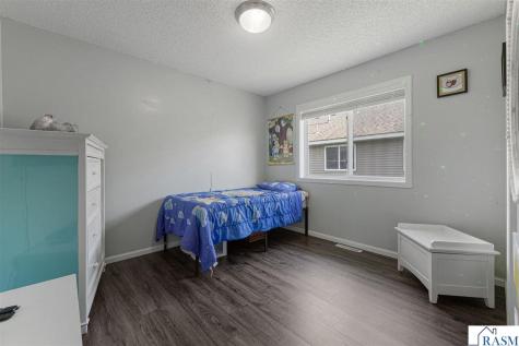 136 Tanager Path Mankato MN 56001