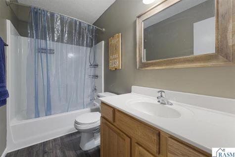 136 Tanager Path Mankato MN 56001