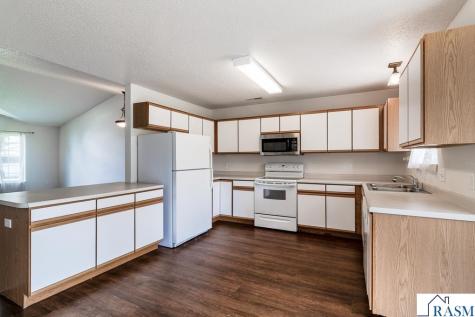 108 Gull Path Mankato MN 56001