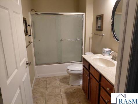 217 Crystal Circle Mankato MN 56001