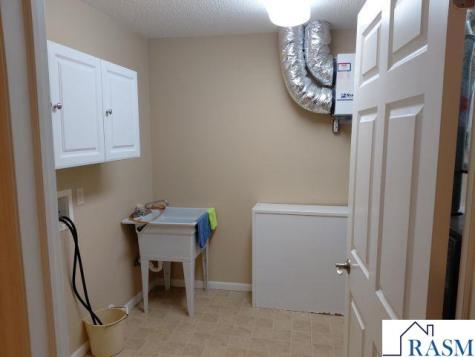 217 Crystal Circle Mankato MN 56001
