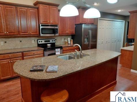 217 Crystal Circle Mankato MN 56001