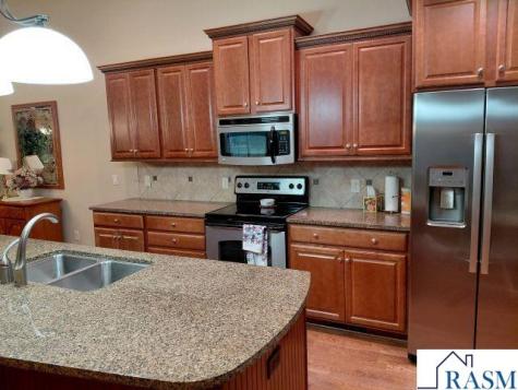 217 Crystal Circle Mankato MN 56001
