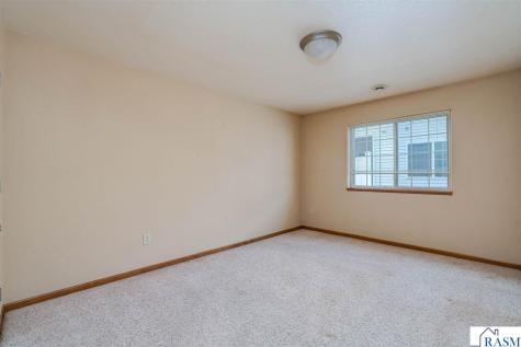109 Palmer Path Mankato MN 56001