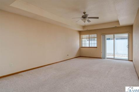 109 Palmer Path Mankato MN 56001