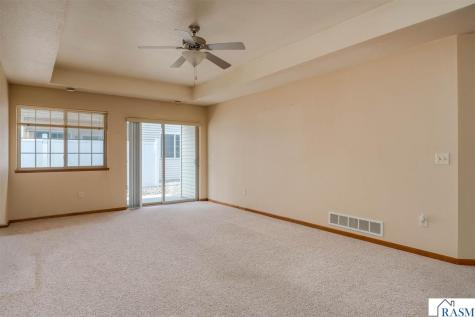 109 Palmer Path Mankato MN 56001