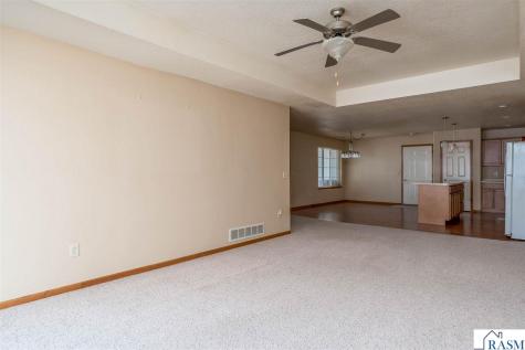 109 Palmer Path Mankato MN 56001