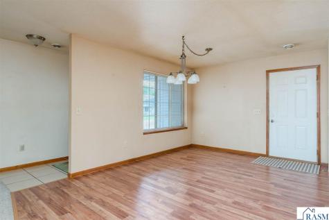 109 Palmer Path Mankato MN 56001