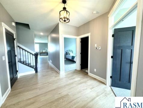 202 Fontaine Trail Mankato MN 56001
