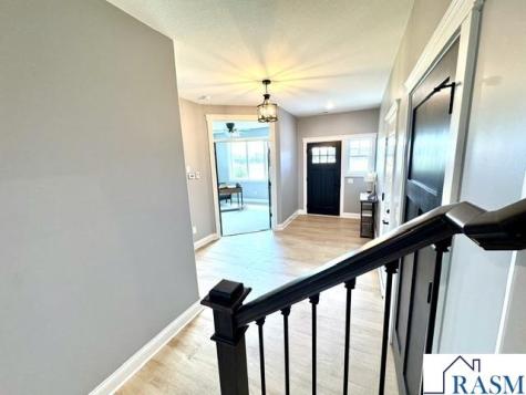 202 Fontaine Trail Mankato MN 56001