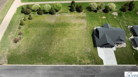 1993 Lexington Lane North Mankato MN 56003