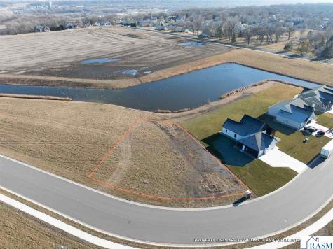 2116 Deerwood Drive North Mankato MN 56003