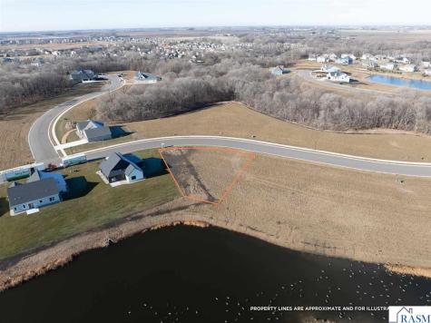 2116 Deerwood Drive North Mankato MN 56003