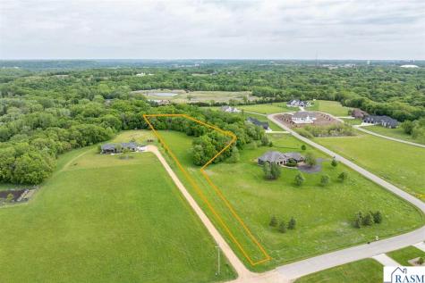 275 Summerfield Trail Mankato MN 56001