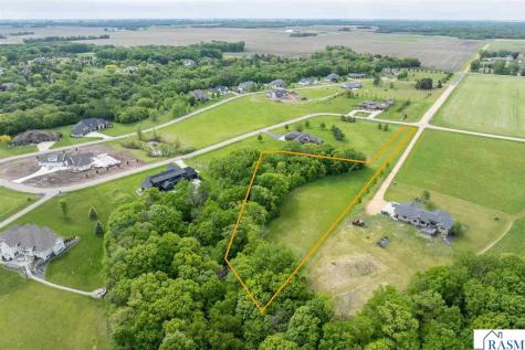275 Summerfield Trail Mankato MN 56001