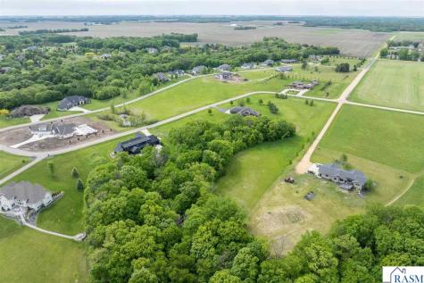 275 Summerfield Trail Mankato MN 56001