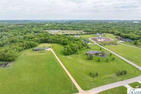 275 Summerfield Trail Mankato MN 56001