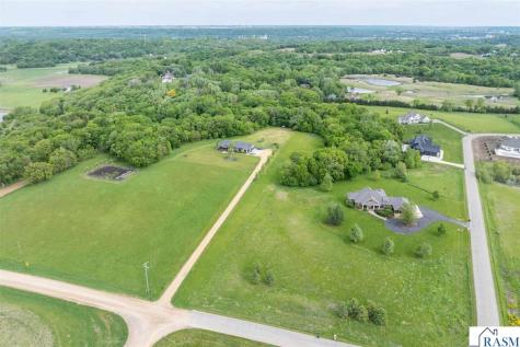 275 Summerfield Trail Mankato MN 56001
