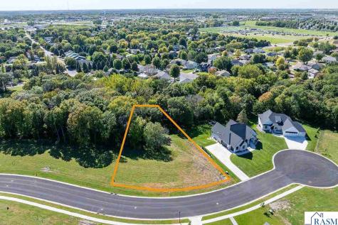 31 South Pointe Court North Mankato MN 56003