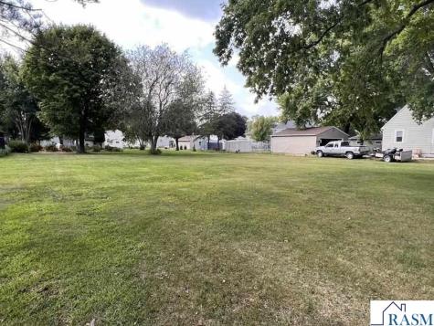 Xxx S Ramsey Street Blue Earth MN 56013