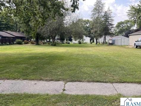 Xxx S Ramsey Street Blue Earth MN 56013