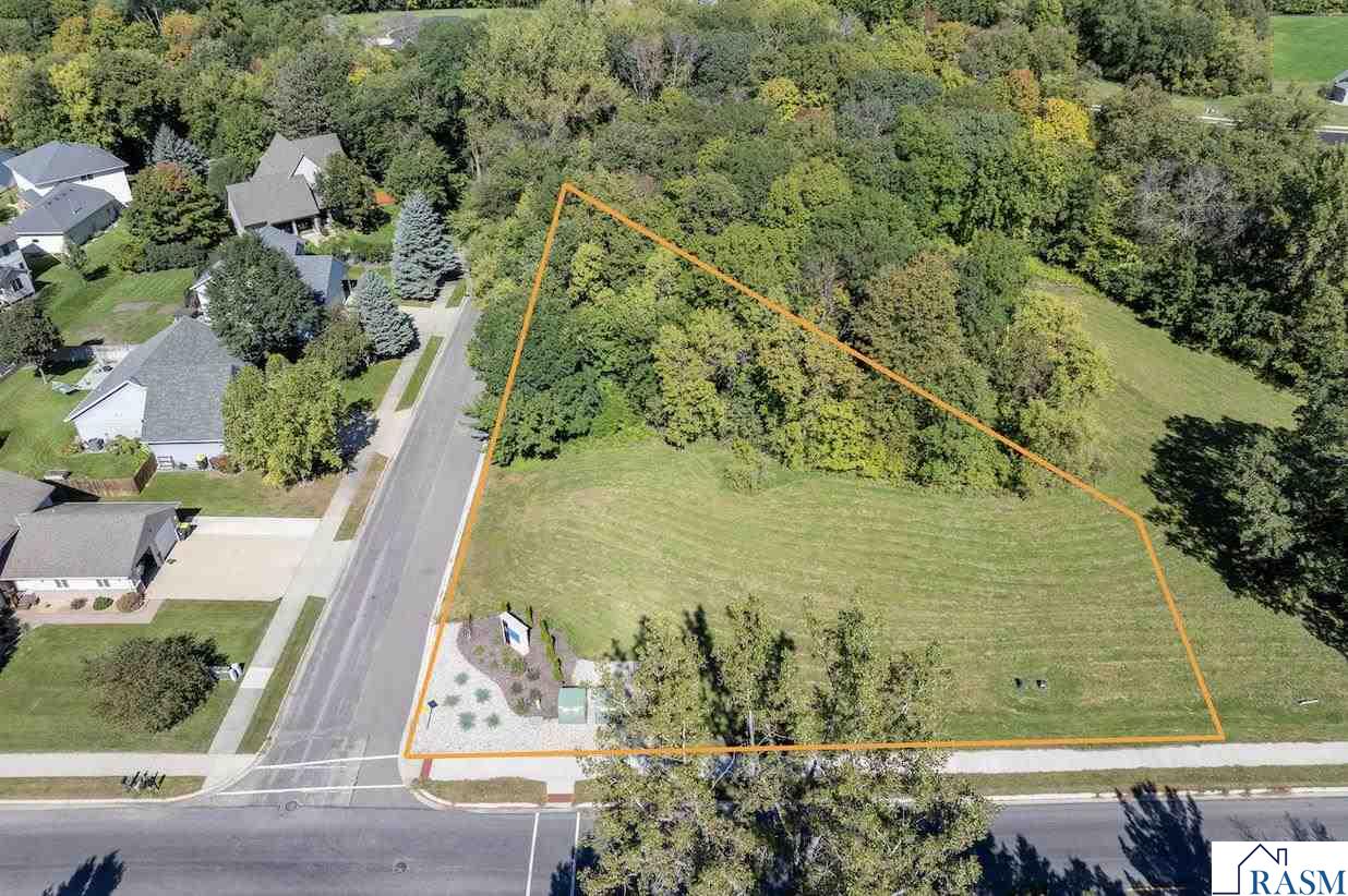 1690 Countryside Drive North Mankato MN 56003