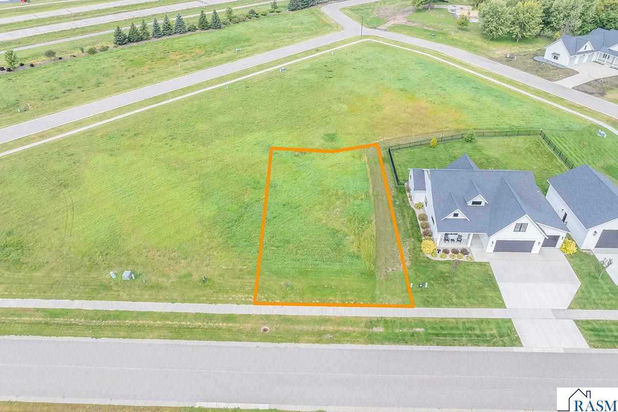 122 Pine Creek Road Mankato MN 56001