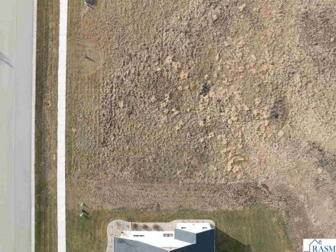 122 Pine Creek Road Mankato MN 56001