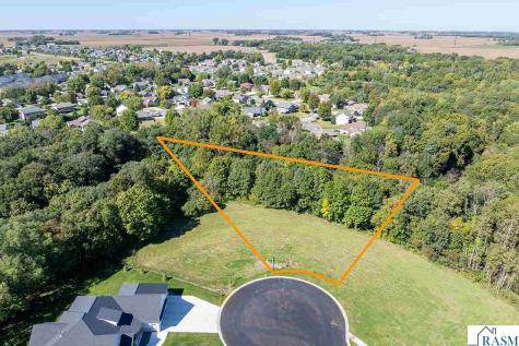 34 South Pointe Court North Mankato MN 56003