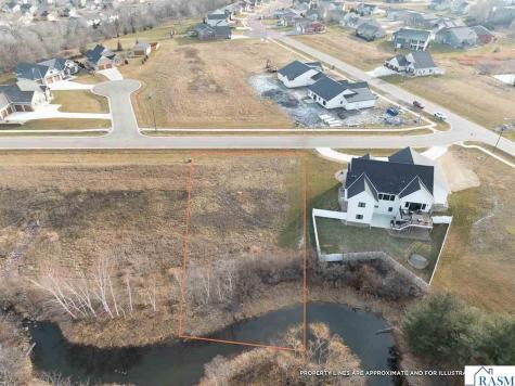 104 Butler Falls Road Mankato MN 56001