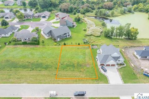 308 Pinehurst Drive Mankato MN 56001