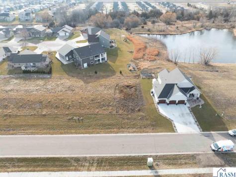 308 Pinehurst Drive Mankato MN 56001