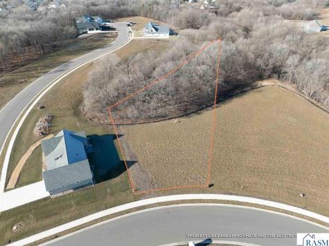 2113 Deerwood Drive North Mankato MN 56003