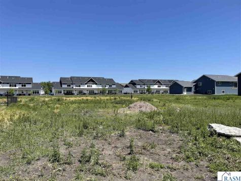 2020 Bluestem Drive Mankato MN 56001