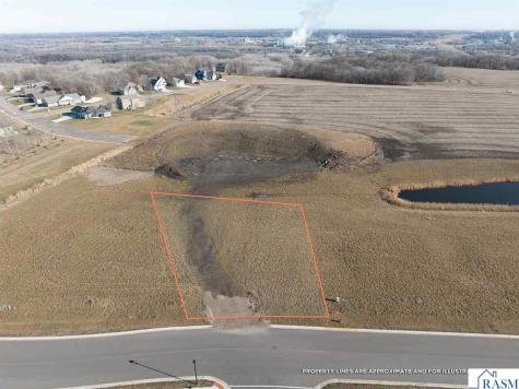 2152 Deerwood Drive North Mankato MN 56003