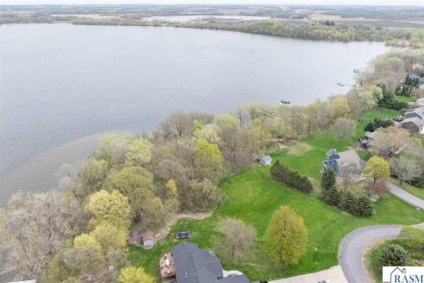 114 East Bay Drive Madison Lake MN 56063