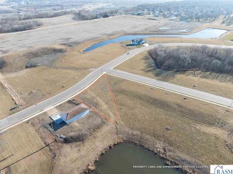 2151 Deerwood Drive North Mankato MN 56003