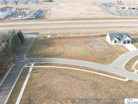 104 Pine Creek Road Mankato MN 56001